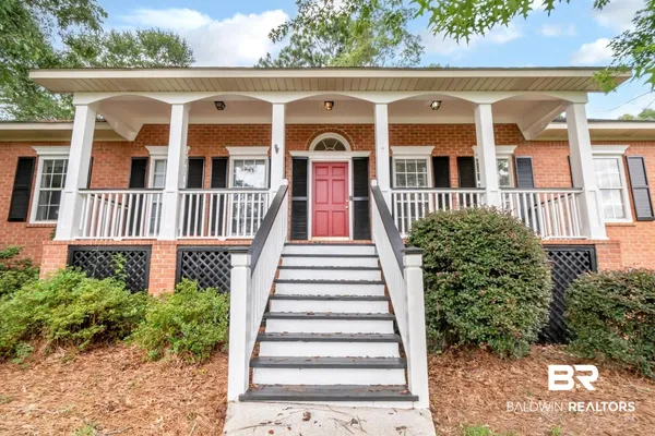 $329,000 | 2117 Charingwood Drive West, Mobile, AL 36695