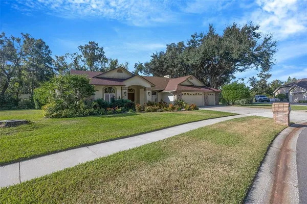 $737,000 | 507 Surrey Lane, Lutz, FL 33549