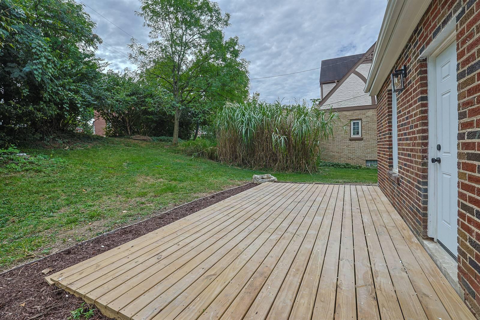 1139 Mt Allen Road Covington, KY 41011 - Photo 29 of 35 029-Deck