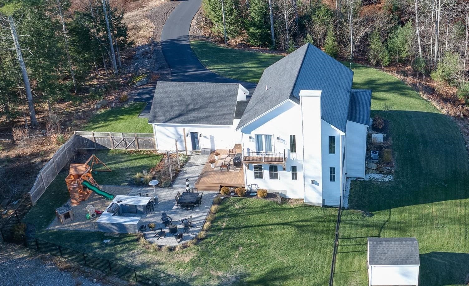 89 Indian Falls Road New Boston, NH 03070 - Photo 4 of 52 Gallery Image 4