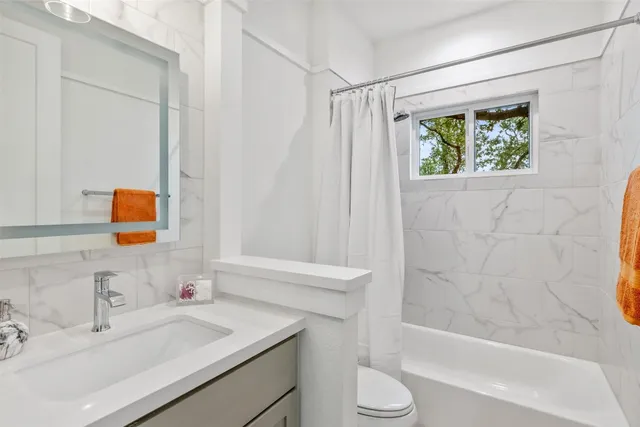 $785,000 | 408 Rose Branch Way, Unit 24, Austin, TX 78738