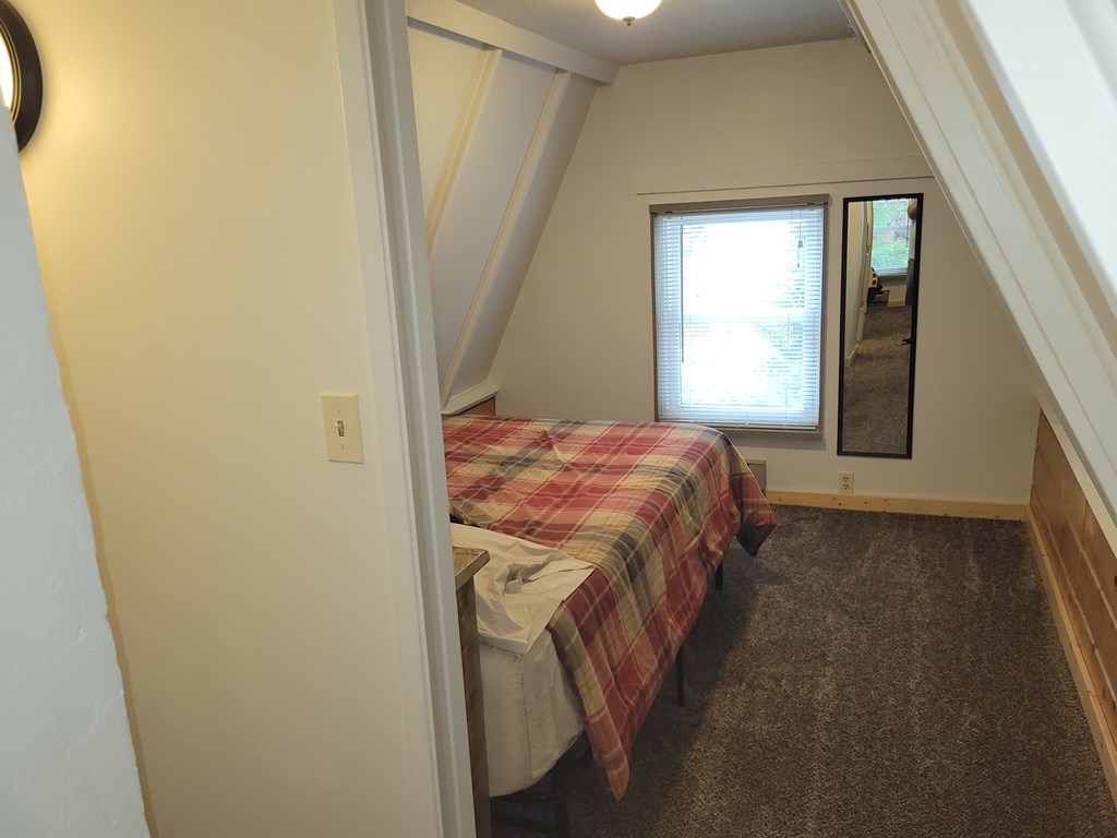32 Duffys Lane Cascade, ID 83611 - Photo 21 of 35 Bedroom 2
