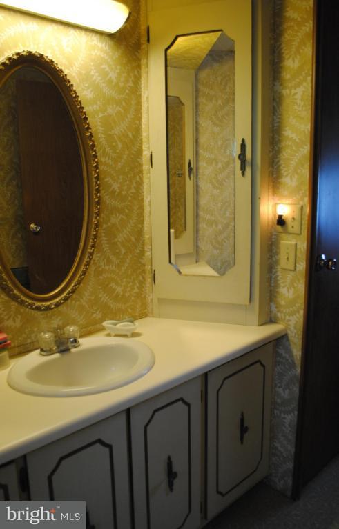 102 Park Lane Rothsville, PA 17543 - Photo 20 of 29