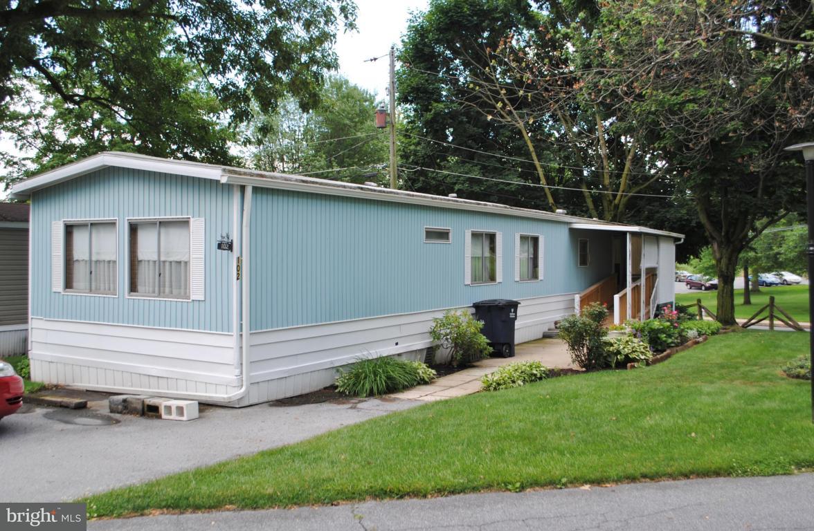 102 Park Lane Rothsville, PA 17543 - Photo 3 of 29