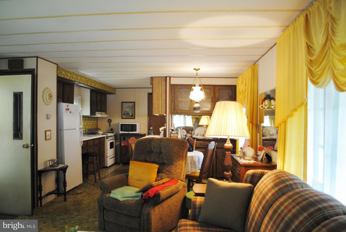 102 Park Lane Rothsville, PA 17543 - Photo 5 of 29