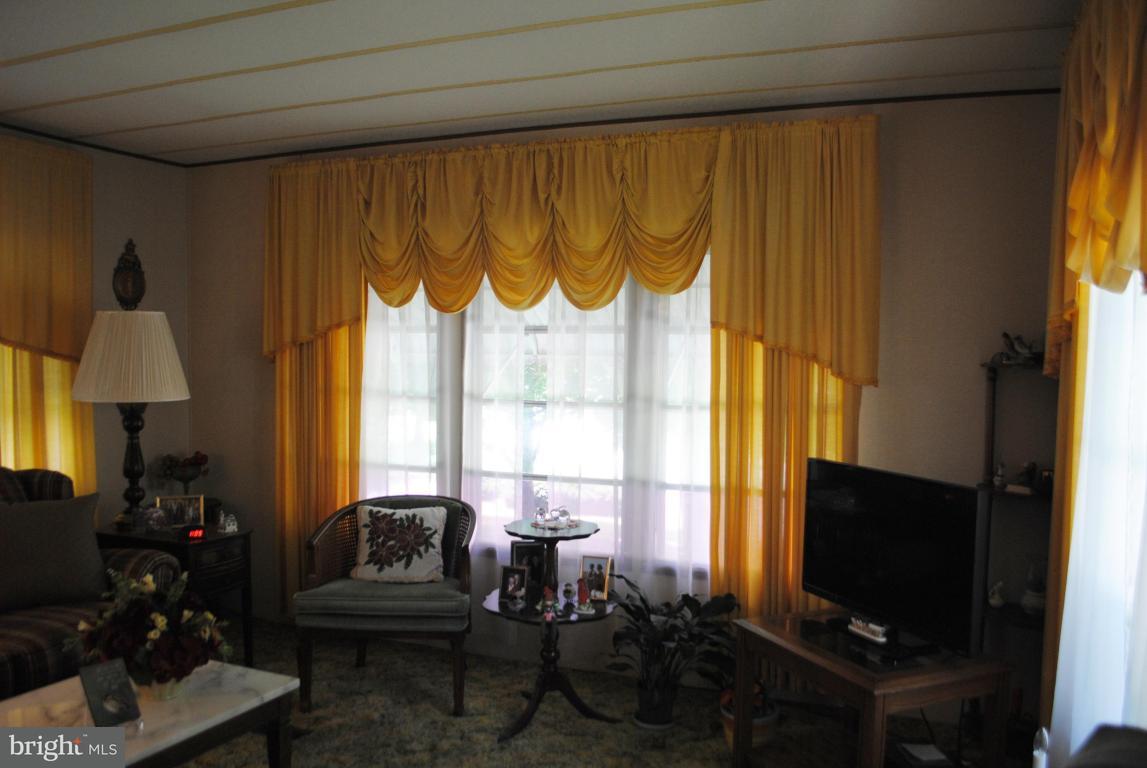 102 Park Lane Rothsville, PA 17543 - Photo 7 of 29