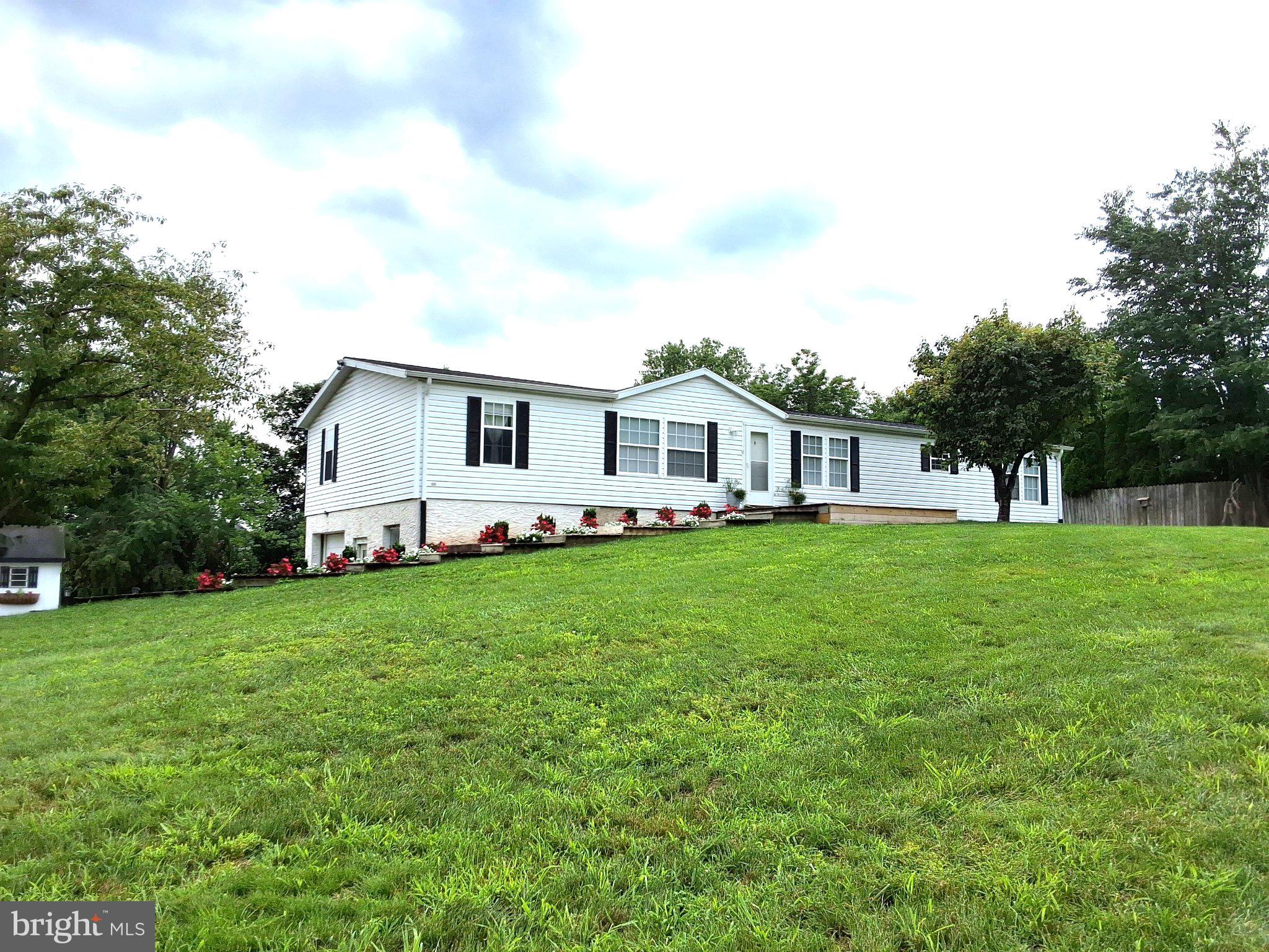 353 Cider Press Road Manheim, PA 17545 - Photo 1 of 34 Gallery Image 1