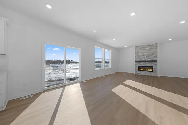 $587,750 | 565 Waterford Place, Waconia, MN 55387