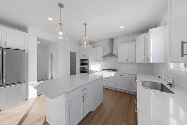 $587,750 | 565 Waterford Place, Waconia, MN 55387