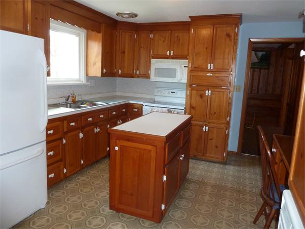200 Manchonis Road Wilbraham, MA 01095 - Photo 3 of 23 Gallery Image 3