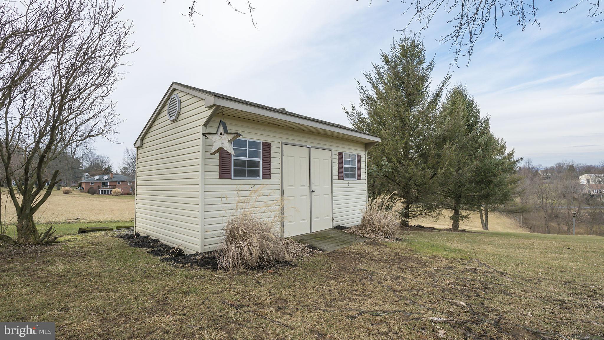 515 Owl Hill Road Lititz, PA 17543 - Photo 7 of 34