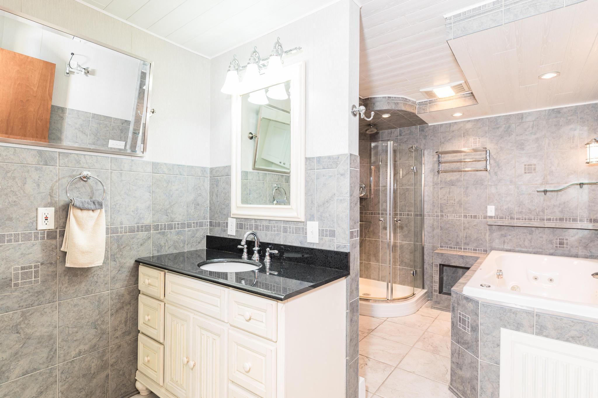 67 Tower Road Kittery Point, ME 03905 - Photo 20 of 40 Bathroom 2