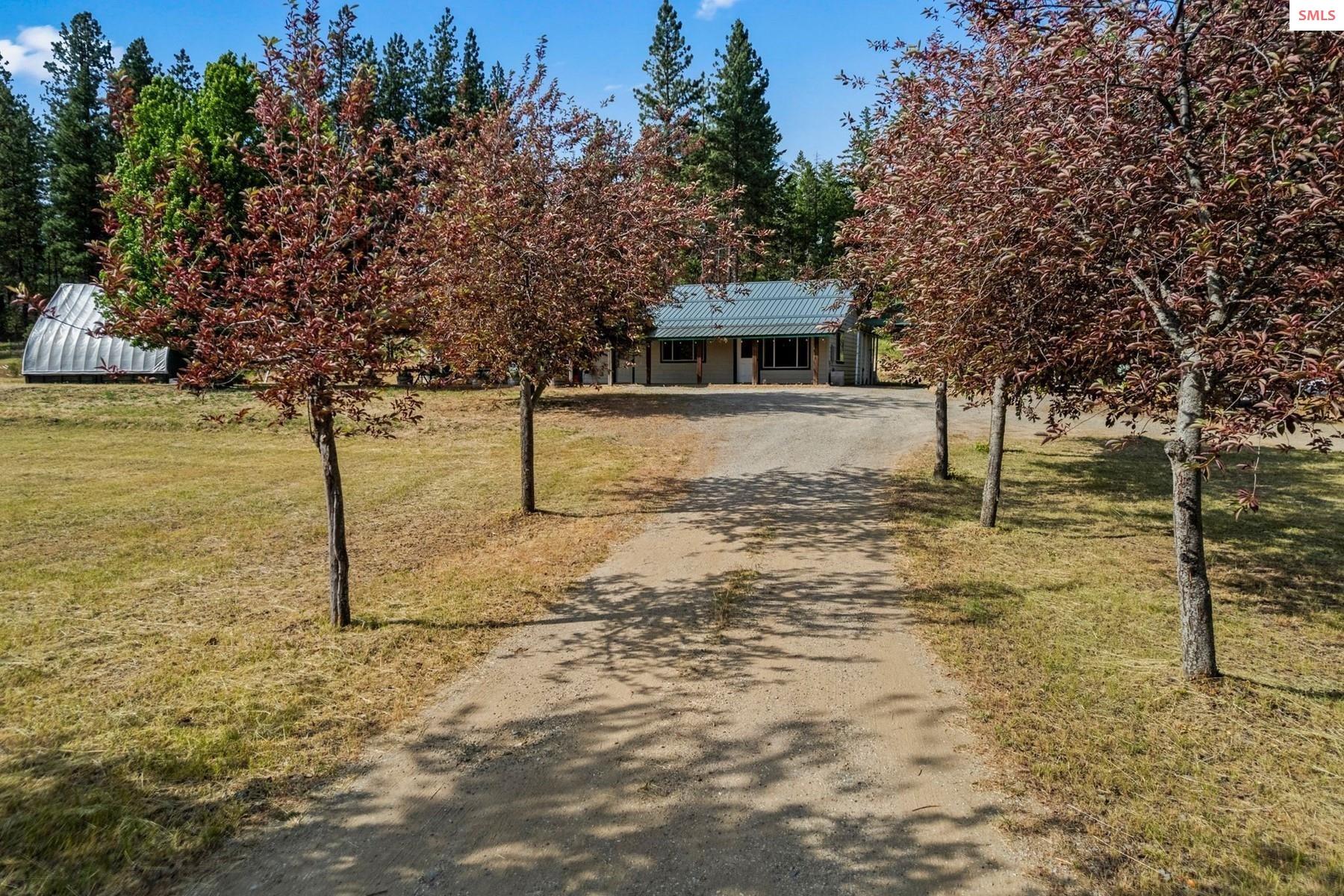 159 Frontier Village Road Naples, ID 83847 - Photo 3 of 52 Gallery Image 3