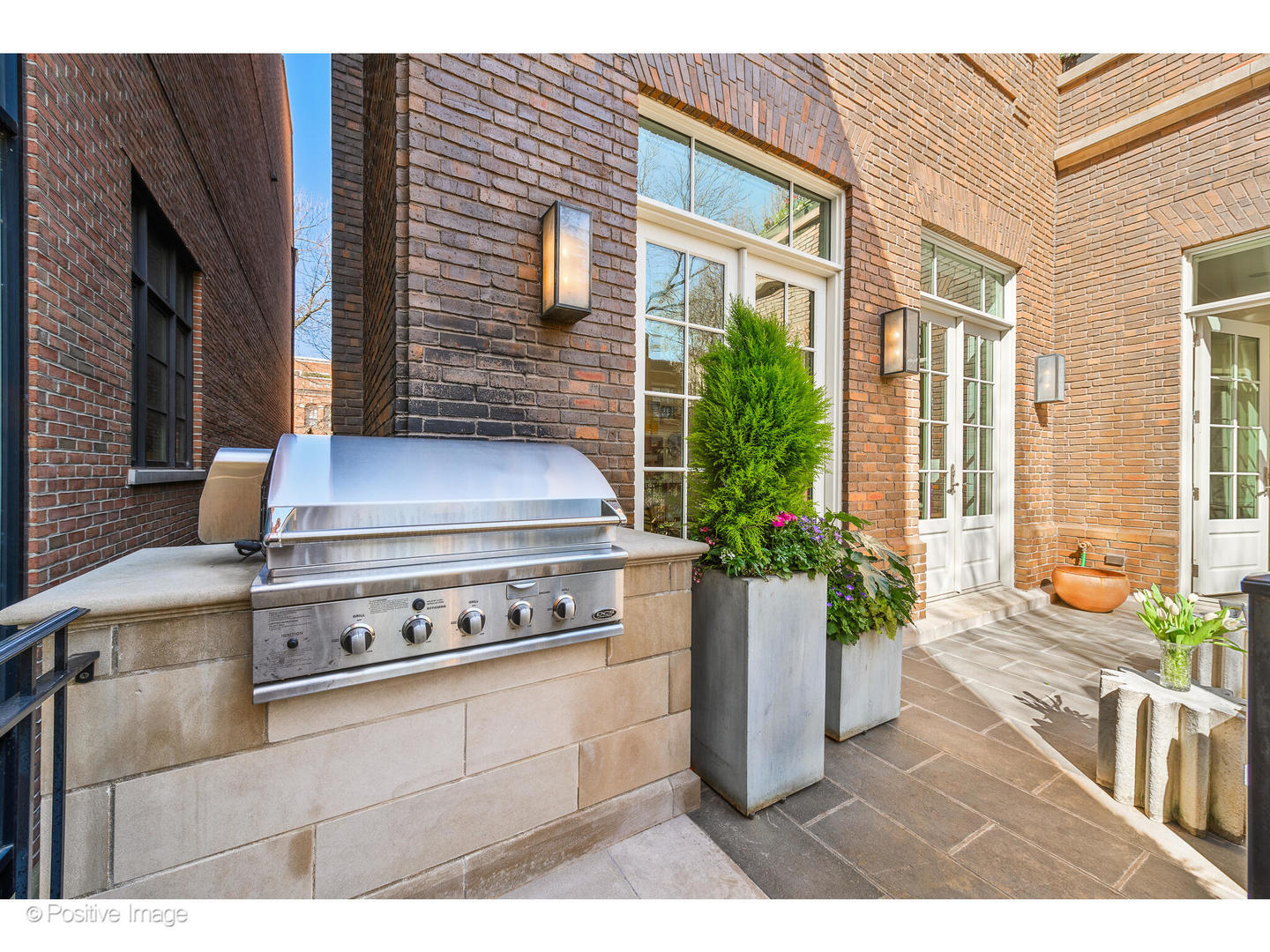 1853 North Burling Street Chicago, IL 60614 - Photo 42 of 87