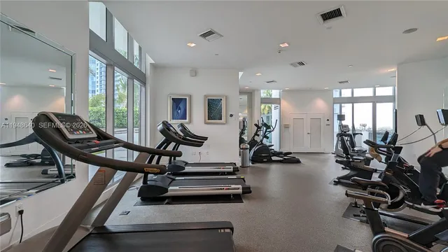 $489,000 | 350 South Miami Avenue, Unit 702, Miami, FL 33130