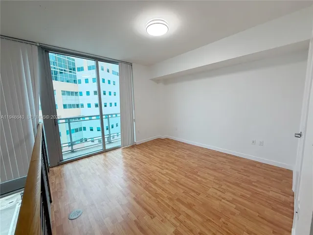 $489,000 | 350 South Miami Avenue, Unit 702, Miami, FL 33130