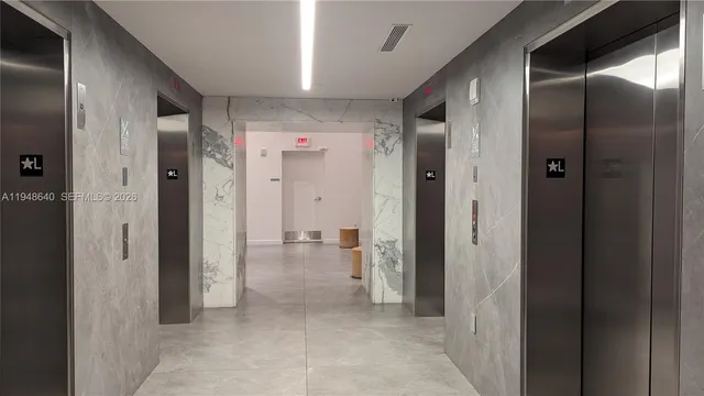 $489,000 | 350 South Miami Avenue, Unit 702, Miami, FL 33130