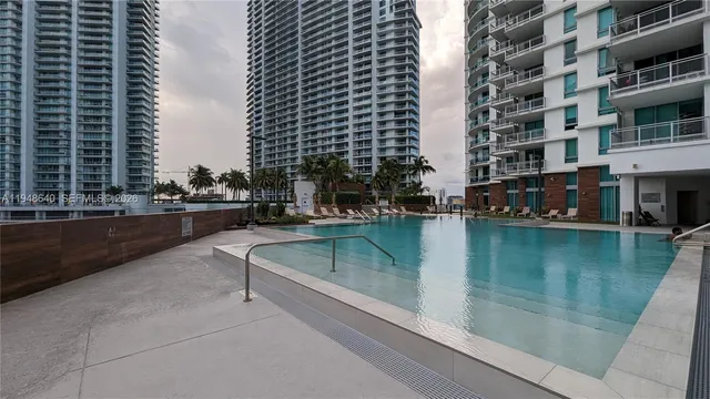 $489,000 | 350 South Miami Avenue, Unit 702, Miami, FL 33130