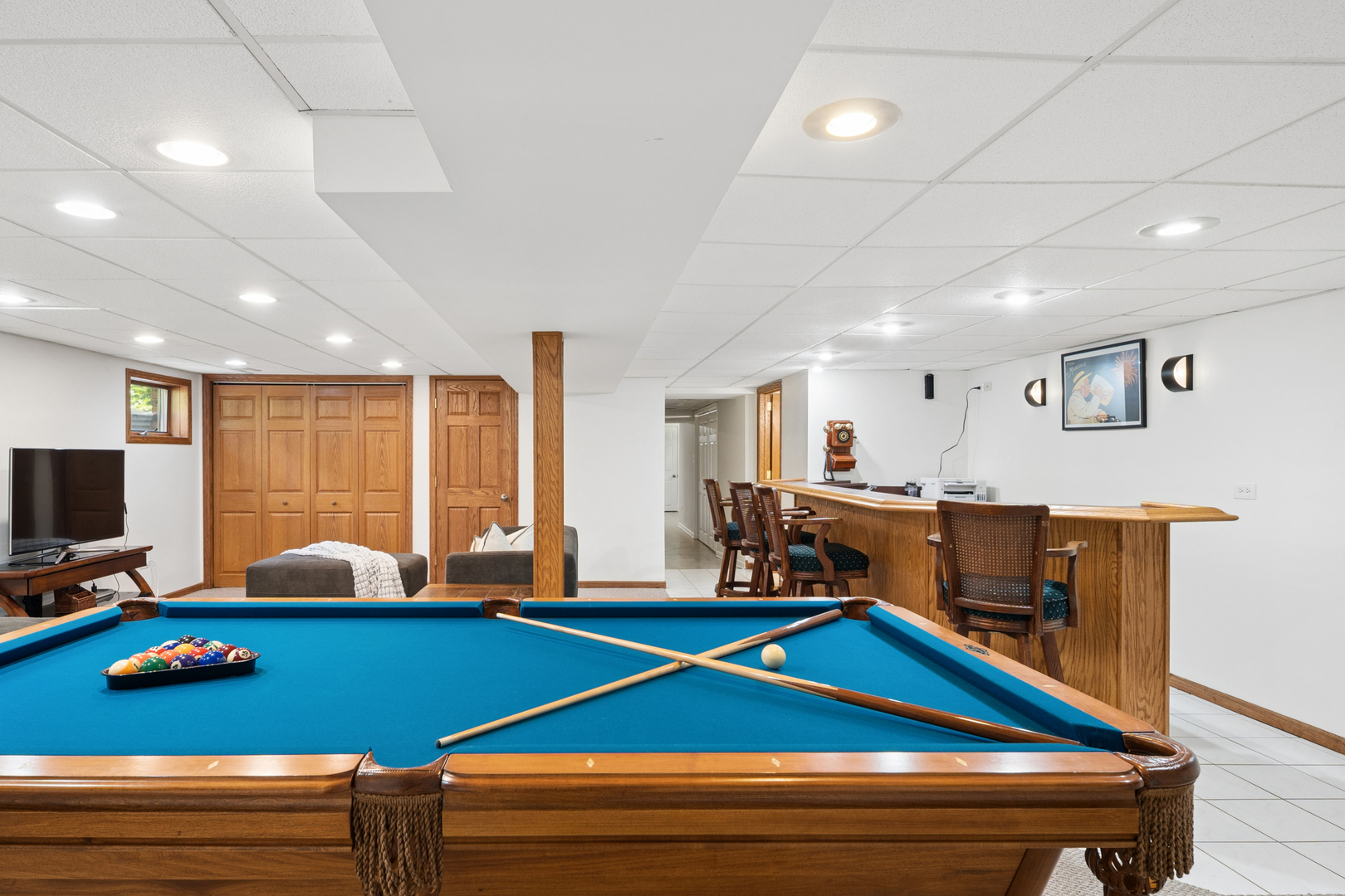 208 Parkview Road Riverside, IL 60546 - Photo 23 of 45