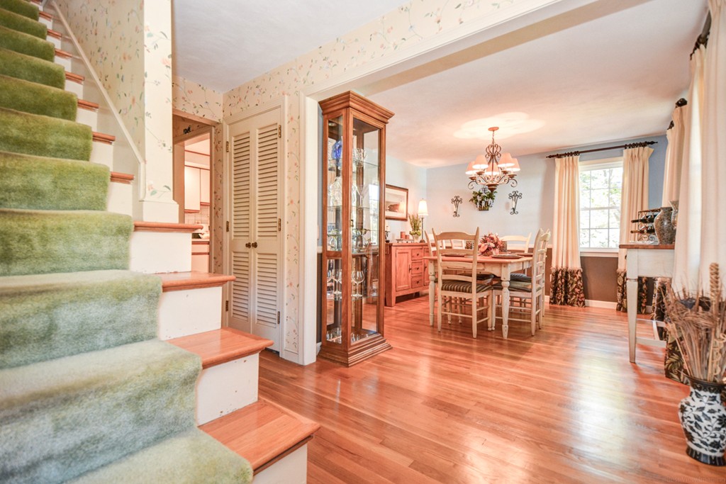 16 Colt Road Franklin, MA 02038 - Photo 4 of 30 Gallery Image 4