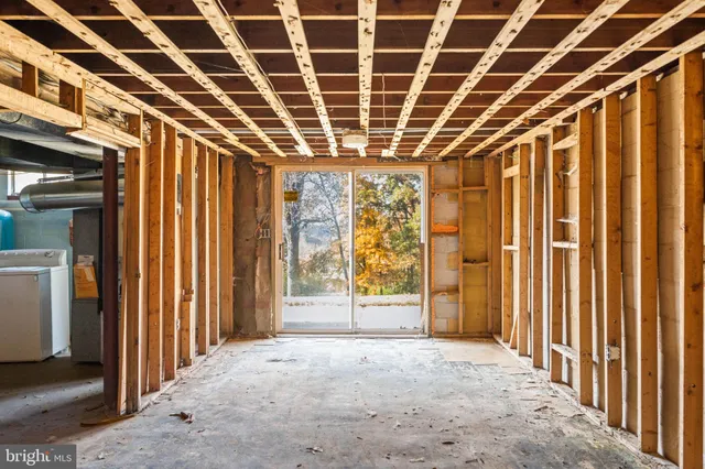 a view of yard with swimming pool