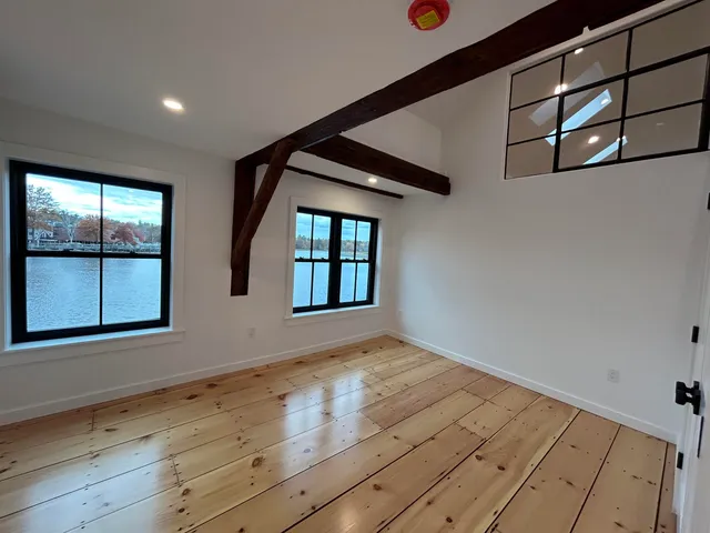 $950,000 | 10 String Bridge, Exeter, NH 03833