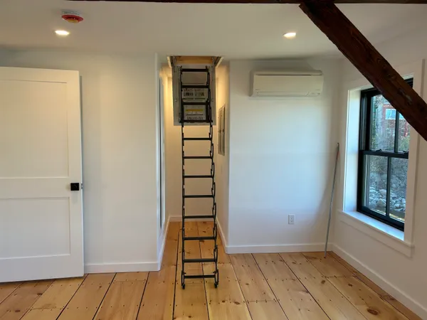 $950,000 | 10 String Bridge, Exeter, NH 03833