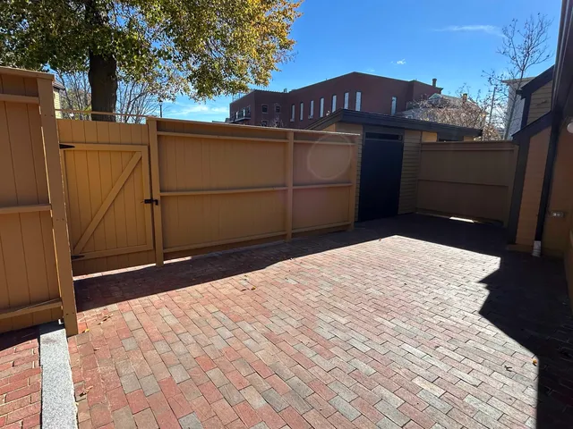 $950,000 | 10 String Bridge, Exeter, NH 03833