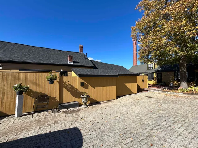 $950,000 | 10 String Bridge, Exeter, NH 03833