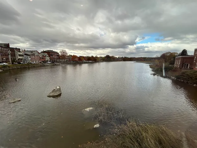 $950,000 | 10 String Bridge, Exeter, NH 03833