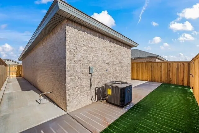 $1,595 | 1111 North 7th Street, Wolfforth, TX 79382