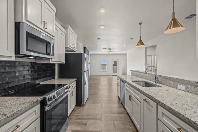 $1,595 | 1111 North 7th Street, Wolfforth, TX 79382