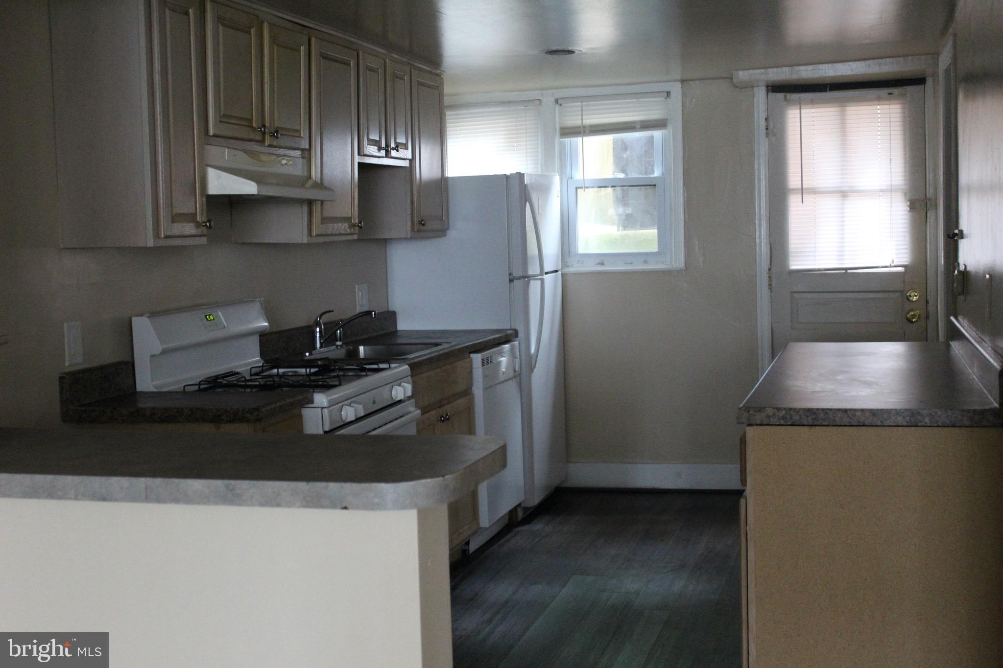 116 Cherrydell Road Baltimore, MD 21228 - Photo 3 of 12