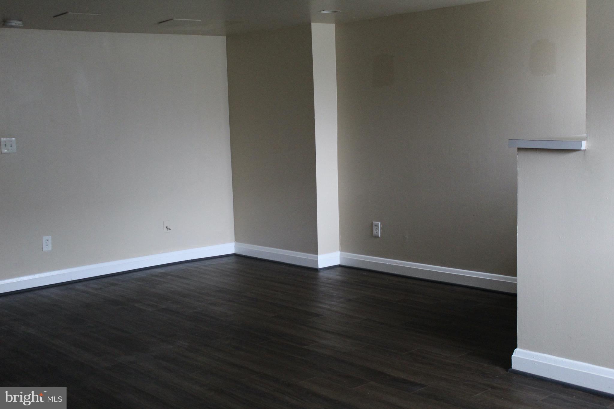 116 Cherrydell Road Baltimore, MD 21228 - Photo 5 of 12