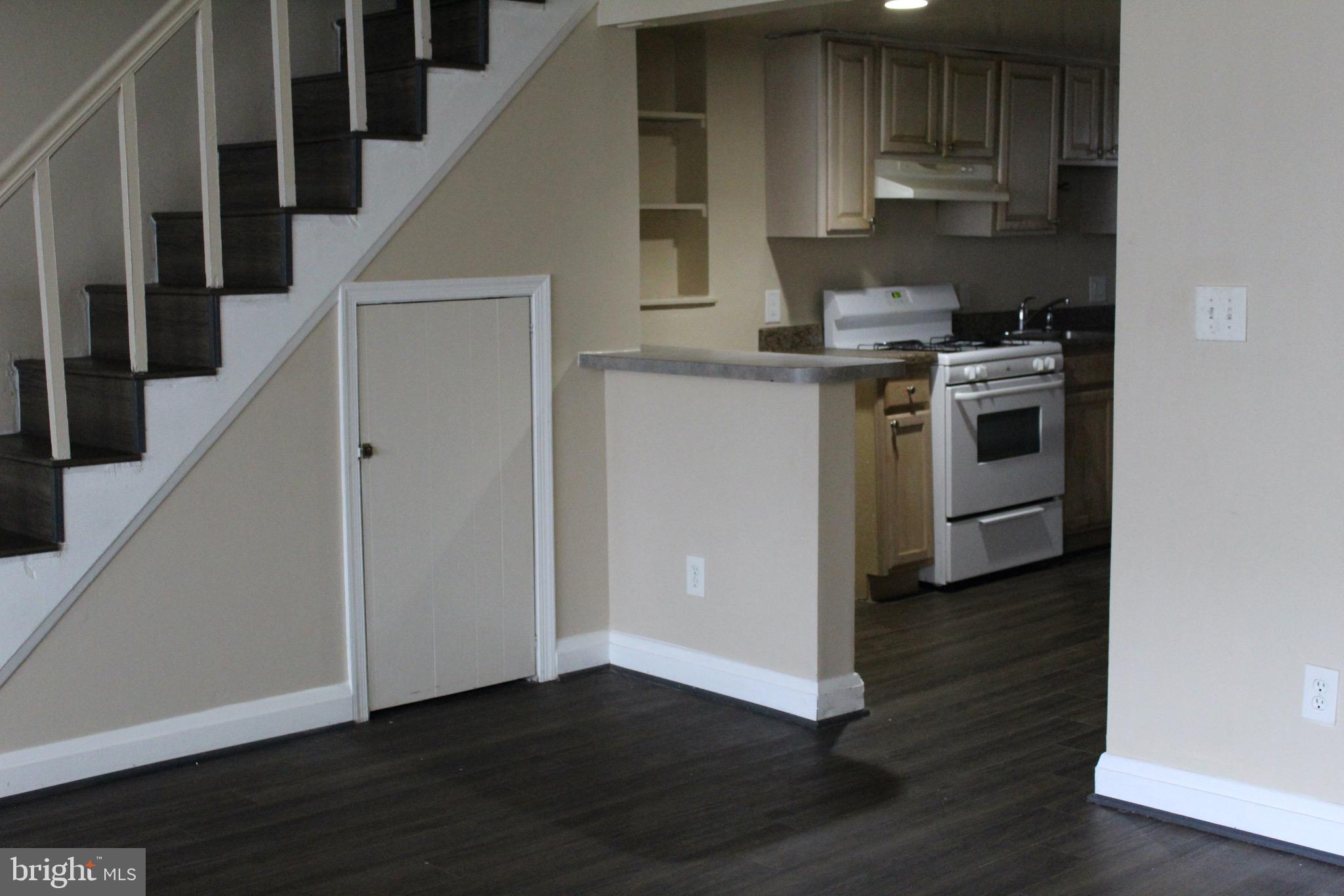 116 Cherrydell Road Baltimore, MD 21228 - Photo 7 of 12