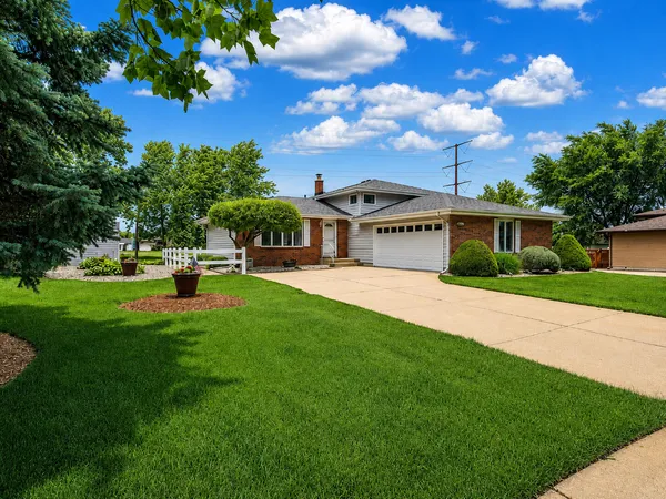 $409,900 | 12316 West 103rd Court, St. John, IN 46373