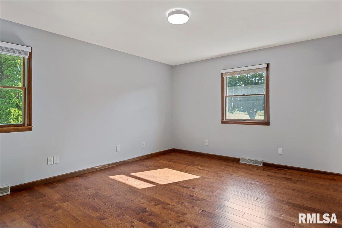 1060 Lenhart Road Springfield, IL 62711 - Photo 23 of 42 Gallery Image 23