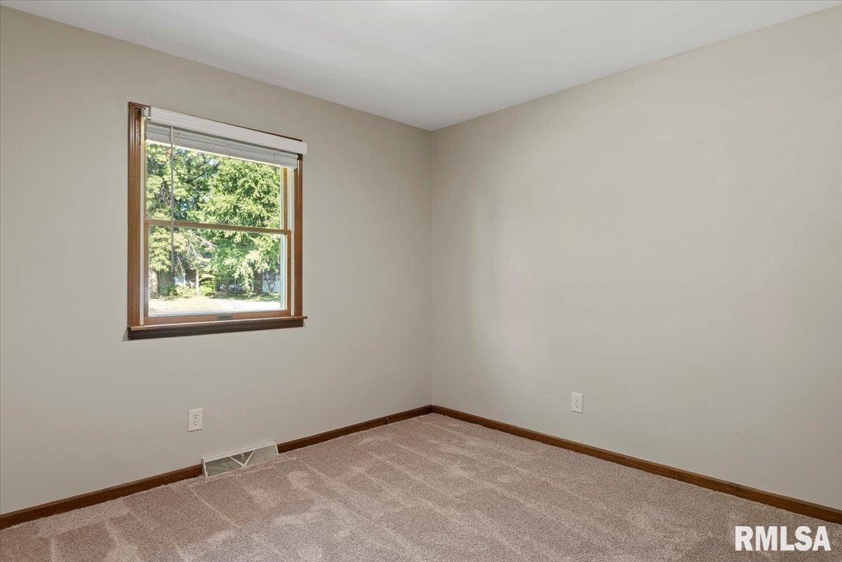1060 Lenhart Road Springfield, IL 62711 - Photo 28 of 42 Gallery Image 28