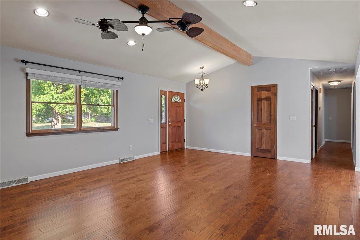 1060 Lenhart Road Springfield, IL 62711 - Photo 6 of 42 Gallery Image 6