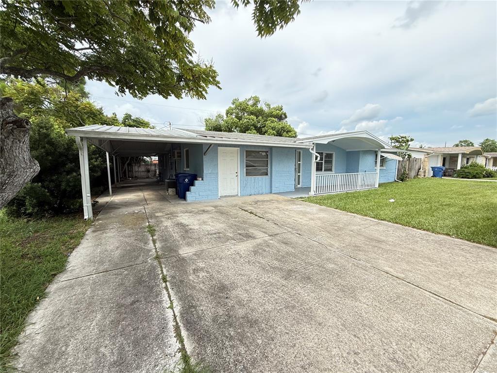 4233 Darlington Road Holiday, FL 34691 - Photo 5 of 57