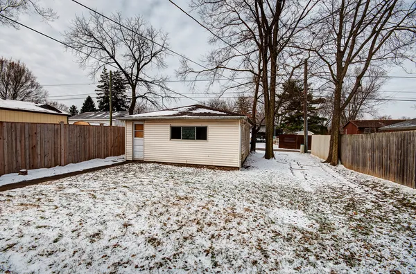 $1,395 | 323 South Hebbard Street, Joliet, IL 60433