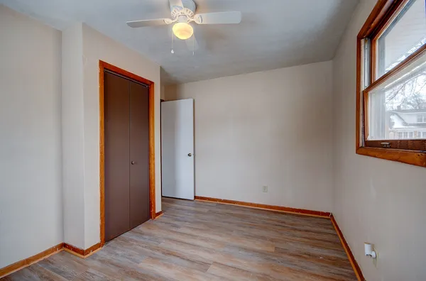 $1,395 | 323 South Hebbard Street, Joliet, IL 60433