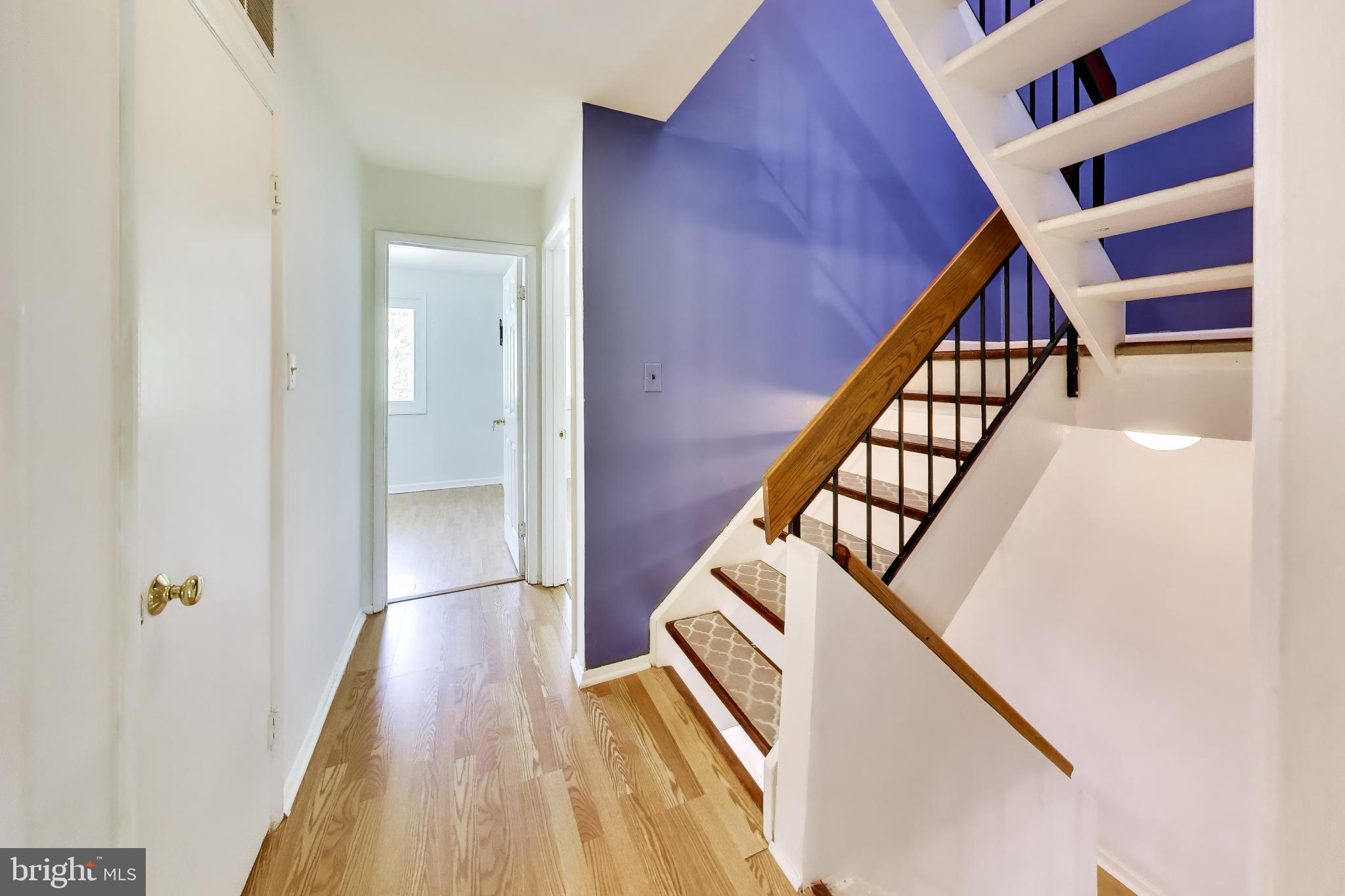 2225 Southgate Square Reston, VA 20191 - Photo 16 of 40 Landing of 2nd floor