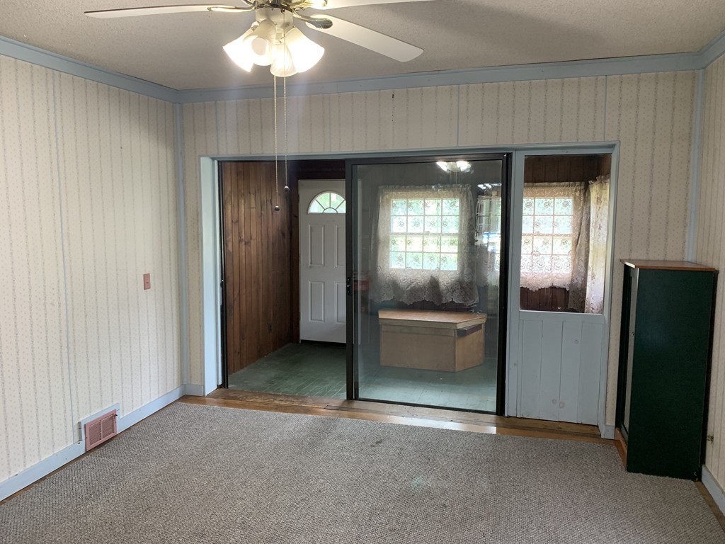 120-122 Hampden Street Springfield, MA 01151 - Photo 4 of 15