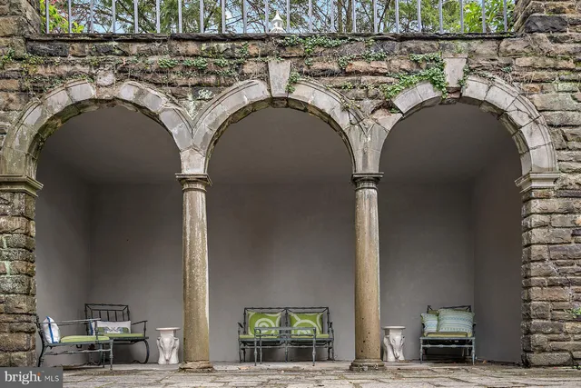 $3,750,000 | 526 Scaife Road, Sewickley, PA 15143