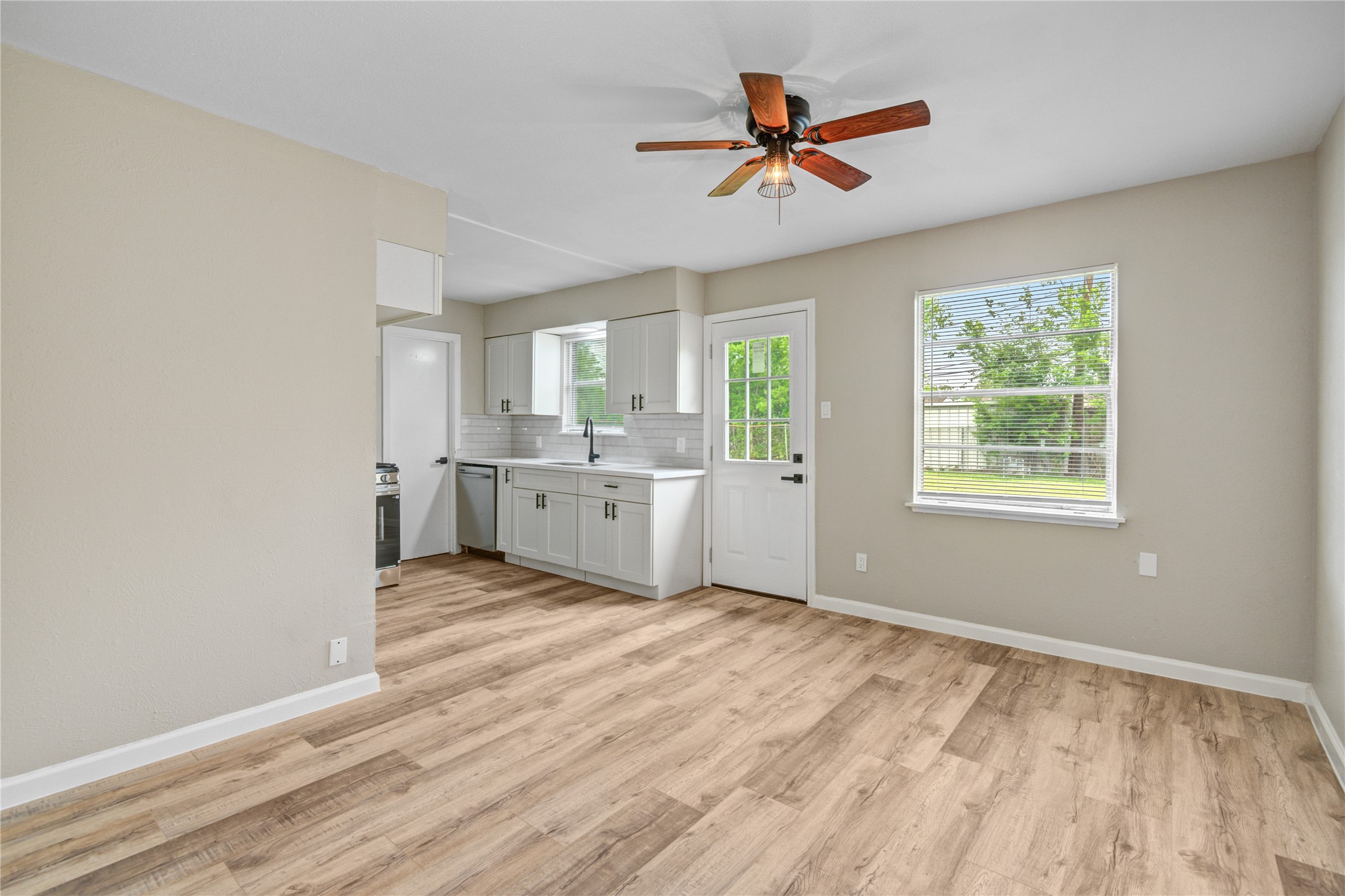 10611 Leitrim Way Houston, TX 77047 - Photo 18 of 28