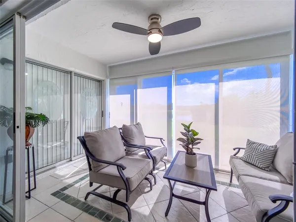 $2,900 | 5204 Wedgewood Lane, Unit 77, Sarasota, FL 34235