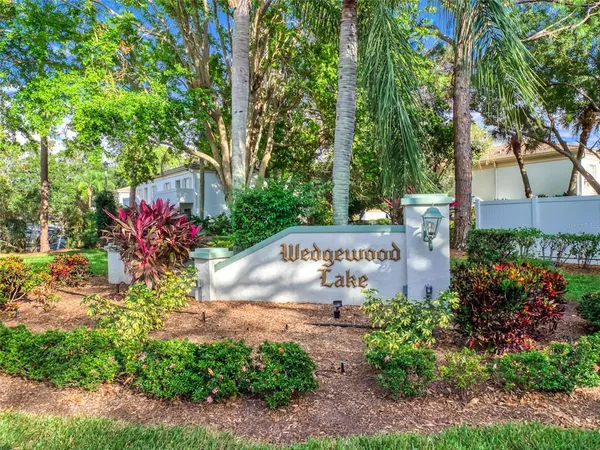 $2,900 | 5204 Wedgewood Lane, Unit 77, Sarasota, FL 34235