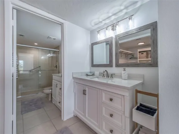 $2,900 | 5204 Wedgewood Lane, Unit 77, Sarasota, FL 34235