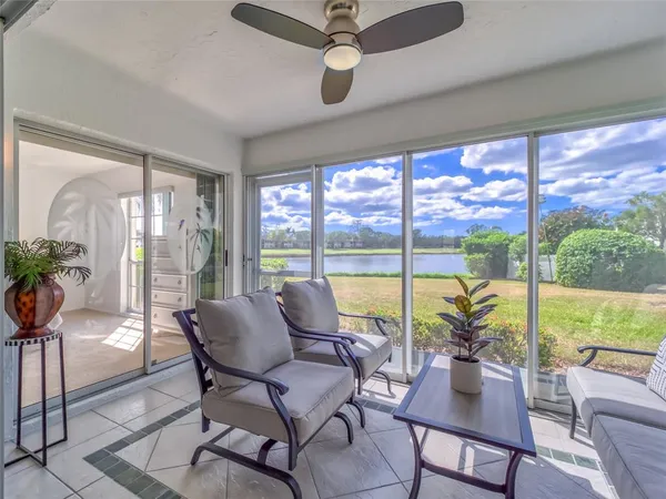 $2,900 | 5204 Wedgewood Lane, Unit 77, Sarasota, FL 34235